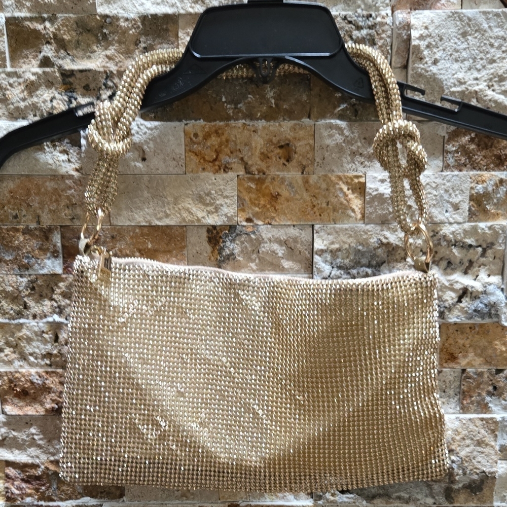 Chic Gold Mesh Evening Clutch